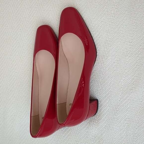 J Crew patent classic block heel pump, size 5.5 - Picture 2 of 5